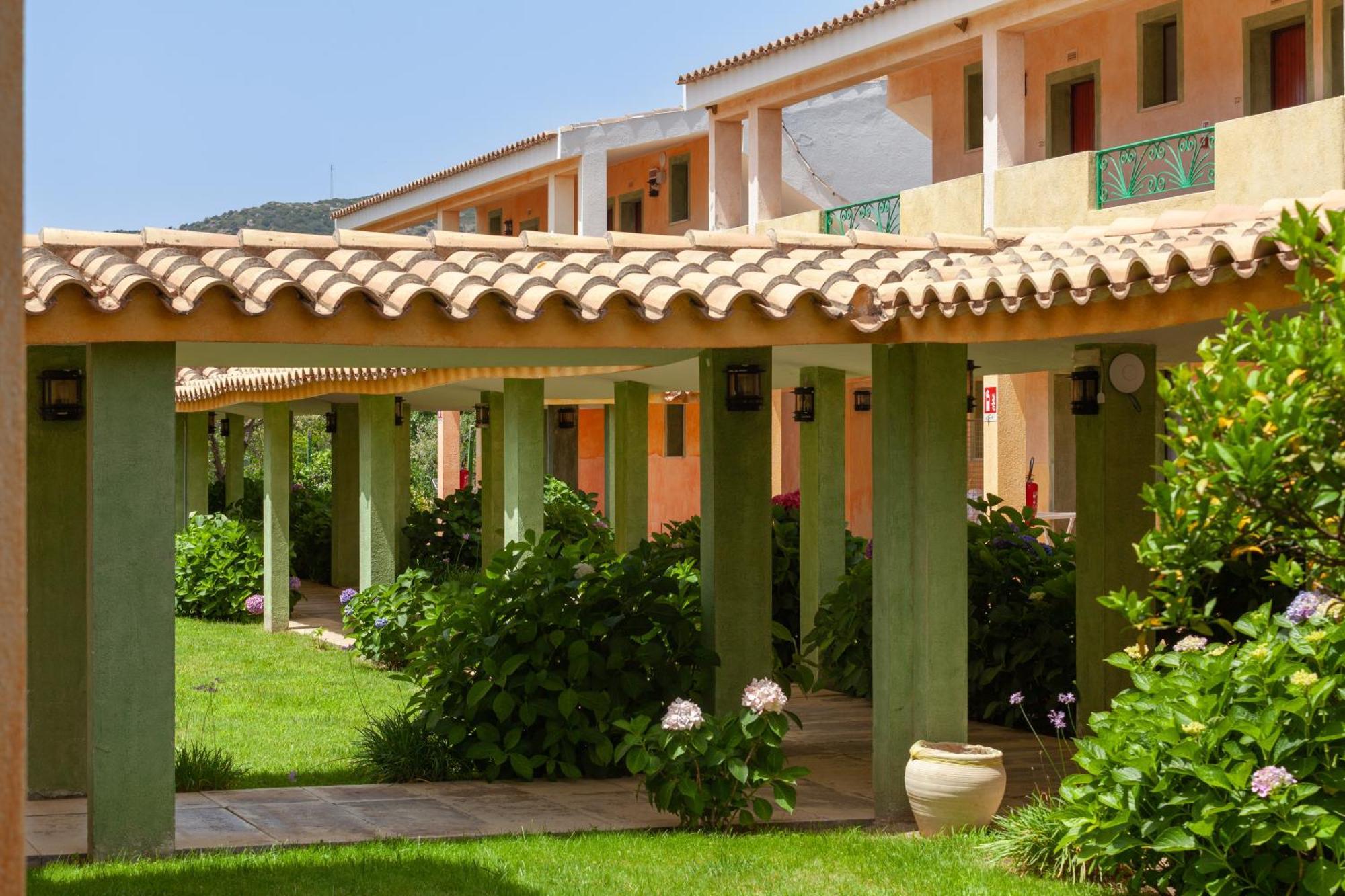 Hotel Ih Le Zagare 4*
